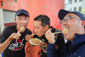 Singapore: Food and Bike Tour - Downtown