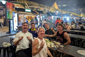 Singapur: Geführte Street Food Tour bei Nacht