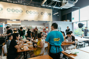 Singapore: JIAK 99 Guided Hawker Experience with Chef Table