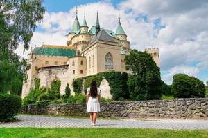 Bratislava: Bojnice Castle, Čičmany & Banská Štiavnica Tour