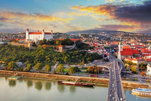 Bratislava: Private Tour & Wine Experience (2 Days)