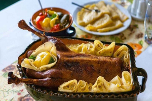 Traditionell slovakisk festmåltid i Bratislava