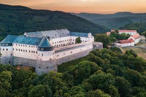 Castles, Čičmany & Bratislava
