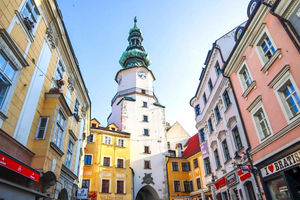 Wien: Geführte Tour nach Bratislava & Burg Devín über Hainburg