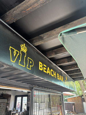 Vip Beach Bar