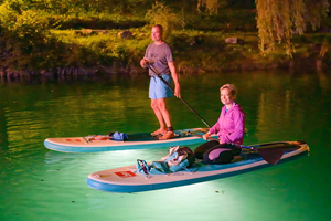 Most na Soci Evening SUP-utflukt fra Bovec på kvelden