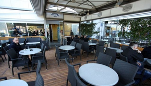 Azzurro Bar