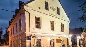 Hotel Pri mostu