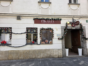 Pikasta