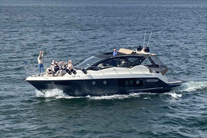 Sopot/Gdansk: Private Cruise on a luxury motor yacht