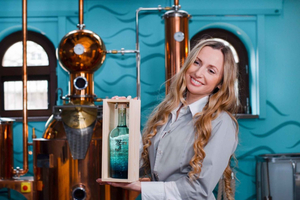 Sopot: Gin Distillery Tour and Dinner At Wieloryb Restaurant