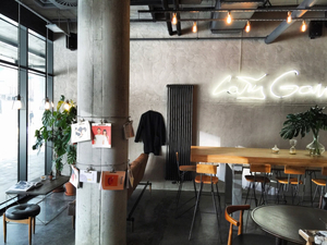 Cały Gaweł Cantine Bar Cafe