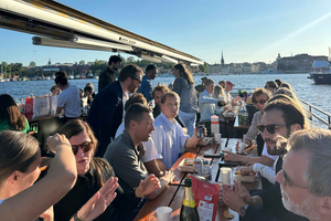 Stockholm Djurgården: 2-hour Live Music Raft Tour (BYO)