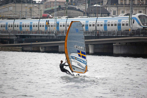 Stockholm: Urban Windsurfing Experience with Instructor