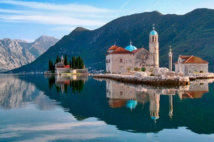 Escursione di un giorno in Montenegro e breve crociera in barca nella baia di Kotor