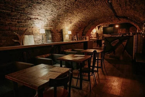 PORT Parabellum Bar