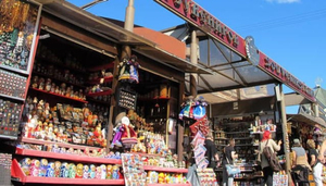 Souvenir Market