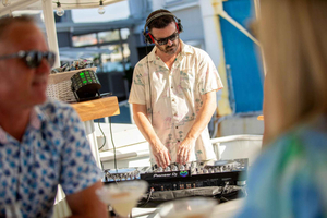 Mooloolaba: Sunday Sessions with DJ and Drinks