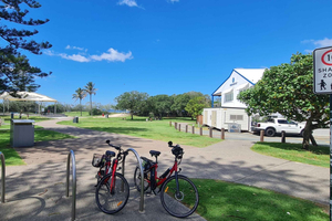Noosa Surf Beach Trail e-Bike Tour: Ride the Coastal Breeze