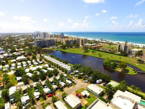 Alex Beach Cabins and Tourist Park