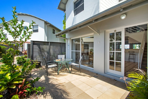 Noosa Entrance Waterfront Resort