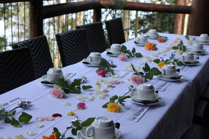 Secrets on The Lake - Dining on the Deck cafe