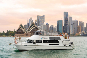 Sydney: Golden Glow Sunset Harbour Cruise with 1 Drink
