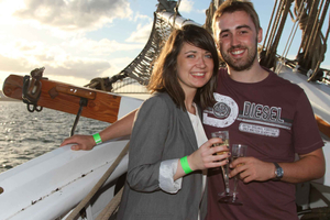 Sydney Harbor Tall Ship Wine & Canapés kveldscruise med vin og kanapeer