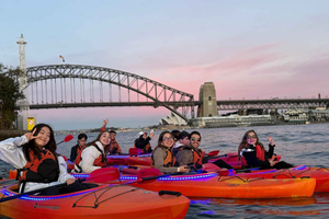 Sydney: Kajaktour bei Sonnenuntergang auf dem Hafen von Sydney