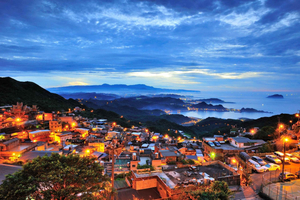 From Taipei: Old Gold Rush Town Jiufen Guided Night Tour
