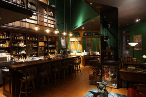 Antique Bar 1900