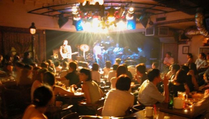 EZ5 Live House