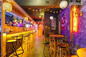 Min Shelter Cocktail Bar