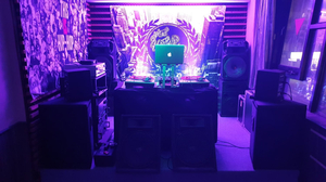 X1派對娛樂｜派對場地・酒吧・夜店・DJ派對包場 (西門/信義/林森，多館預約制)