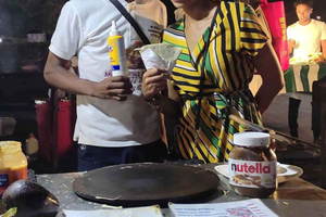 Zanzibar: tour del mercato alimentare notturno di Forodhani con una guida locale.