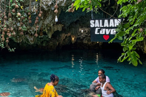 ZANZIBAR: Kajakilla mangroveissa ja uimaan kilpikonnien kanssa Salaamin luolassa