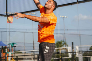 Zanzibarin padel-elämys: Opastettu oppitunti Kiwengwassa