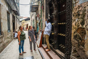 Zanzibar: yksityinen kiviäkaupunki, maustefarmi ja Rock-ravintola