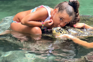 Sansibar: Swim with Turtles Sanctuary Tour (ui kilpikonnien kanssa)