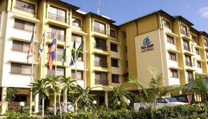 Sea Cliff Court