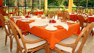 Themi Suites Restaurant & Bar