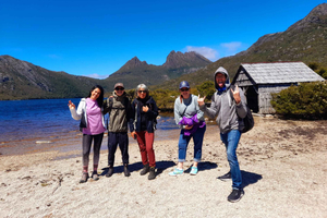 Von Hobart: Aktive Tagestour zum Cradle Mountain