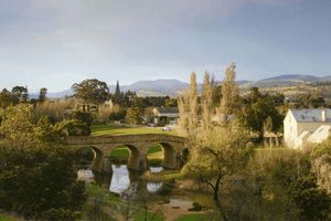 Hobart: Richmond Village Shuttle
