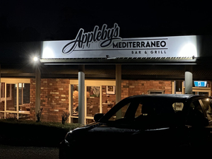 Applebys Mediterraneo Bar & Grill