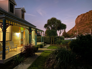 Hanlon Guest House