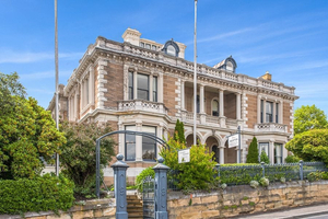 Lenna Of Hobart Hotel
