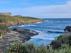 Maingon Bay Lookout