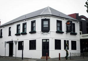Queen's Head Hotel