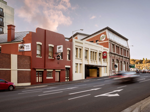 The Old Woolstore Apartment Hotel