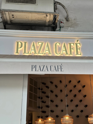 Plaza cafe